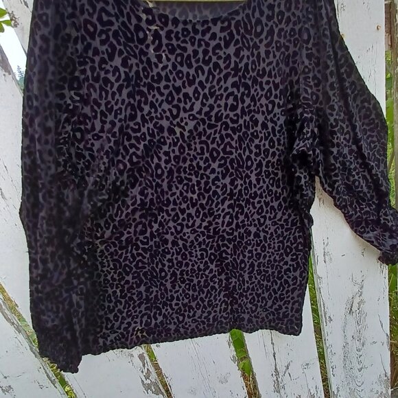 Sheer Love & Legend cheetah print black long-sleeved top - Picture 5 of 5